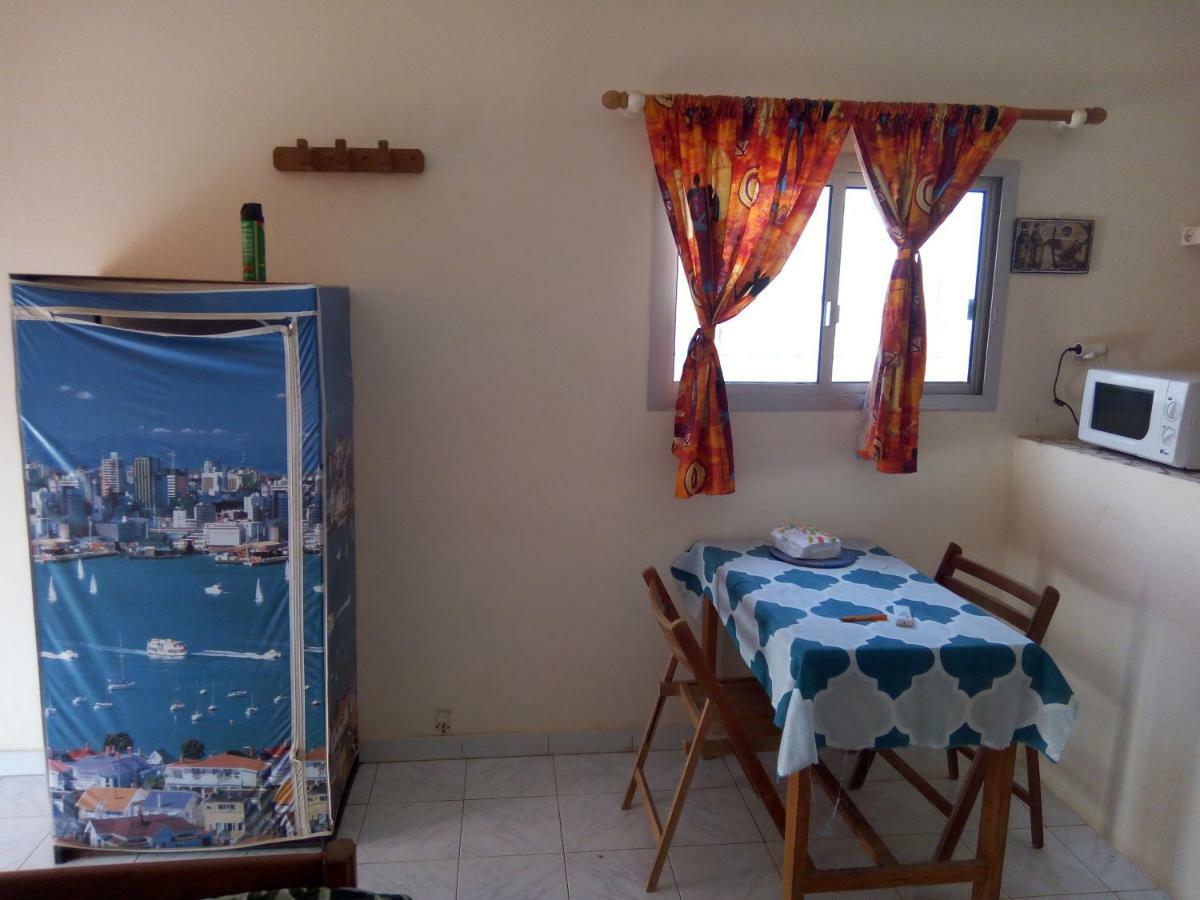 Chez Max Et Khady Διαμέρισμα Ντακάρ Εξωτερικό φωτογραφία
